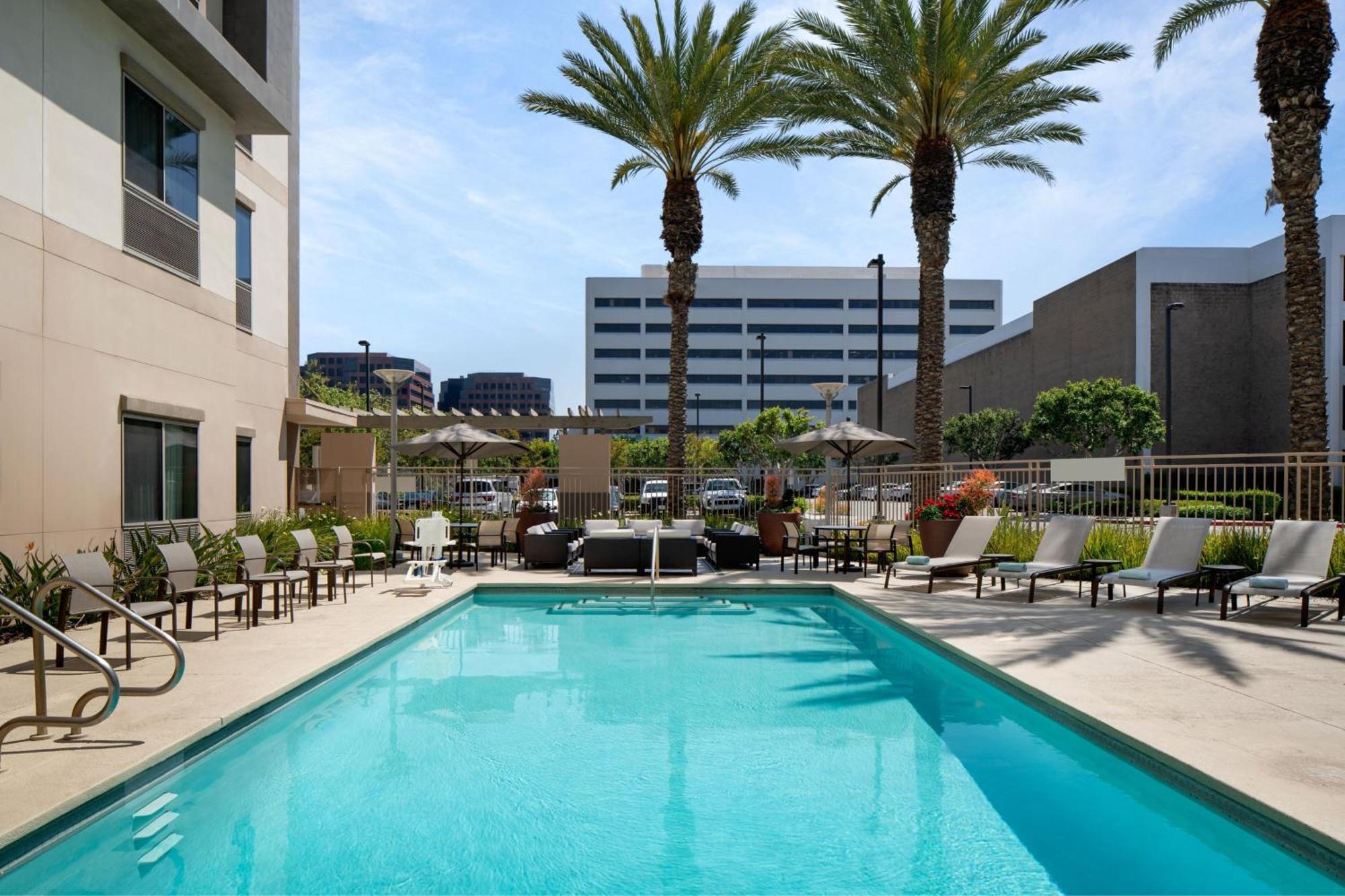 Courtyard By Marriott Santa Ana Orange County Hotel Exterior photo